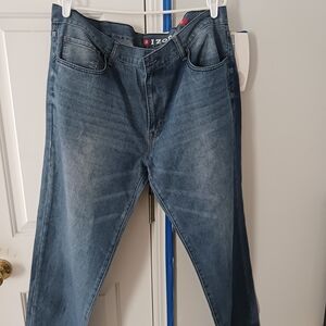 Men IZOD Relaxed Fit Denim Jeans, 42 X 30